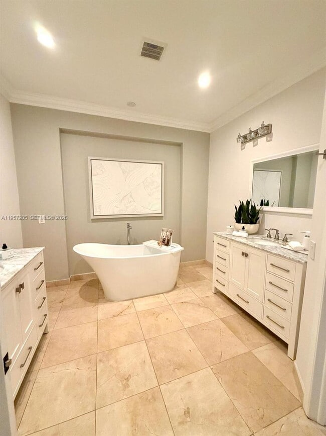 Building Photo - 301 Isla Dorada Blvd