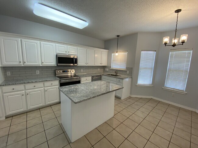 Building Photo - Spectacular 4 Bed 2 Bath in South Lubbock! Cooper School District!