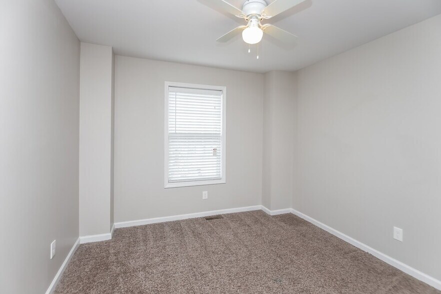 Building Photo - 6621 Killington Ct