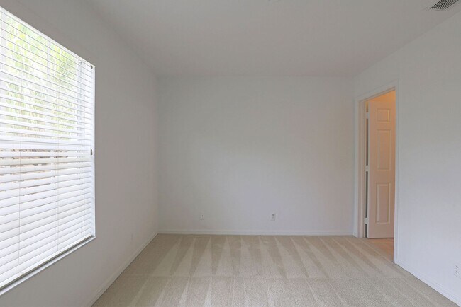 Building Photo - Cypress Landing  10066
