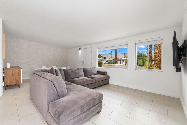 Building Photo - 45720 Abronia Trail