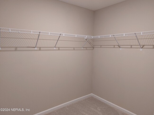 Building Photo - 12866 Josslyn Ln