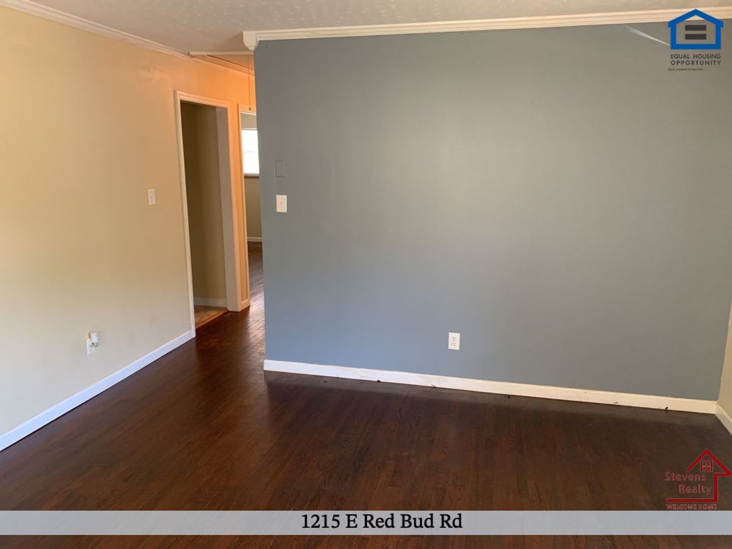 Building Photo - 1215 E Red Bud Rd