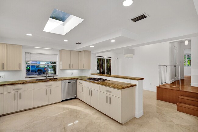 Building Photo - 20 NW 101st St