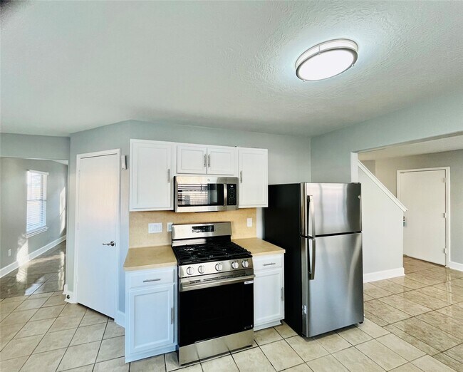 Building Photo - 17030 Cypresswood Glen Tr