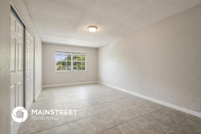 Building Photo - 8881 SW 21st St