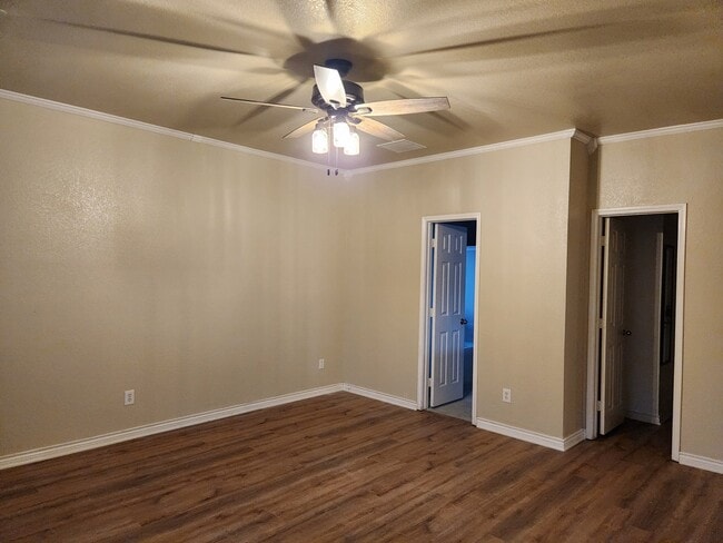 Building Photo - 1416 Cowtown Dr