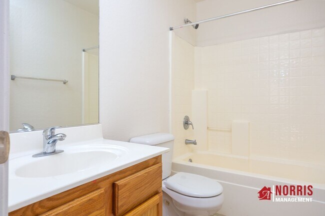 Building Photo - Spacious Home in Magic Ranch in Florence