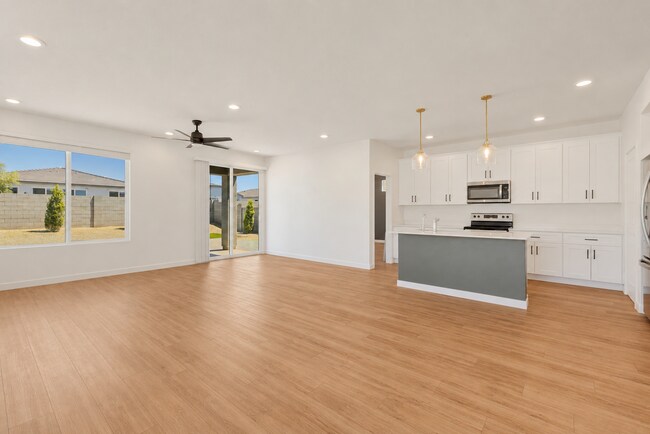 Building Photo - 18128 W Soft Wind Dr