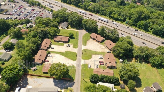 Building Photo - 227 Welch Ave