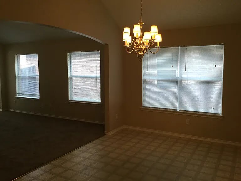 Building Photo - 327 Leisure Ln