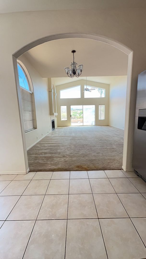 Building Photo - 10110 N Bighorn Butte Dr