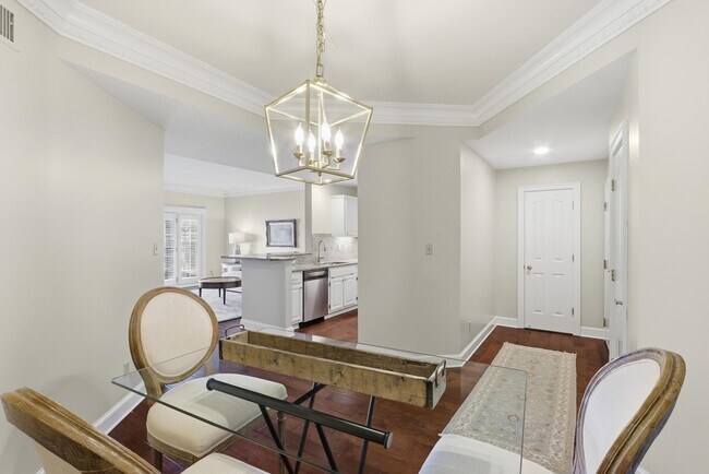 Building Photo - 5400 Park Ave