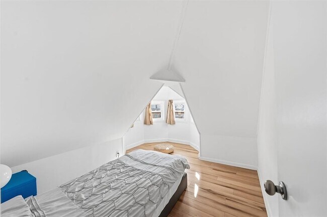 Building Photo - 124 73rd St