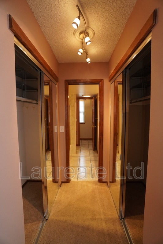 Building Photo - 5474 W Canyon Trail