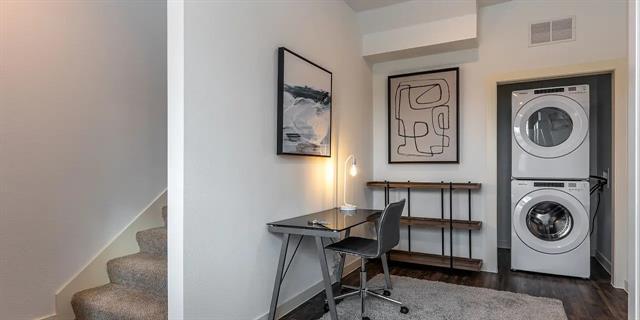 Building Photo - 1000 Fort Worth Ave