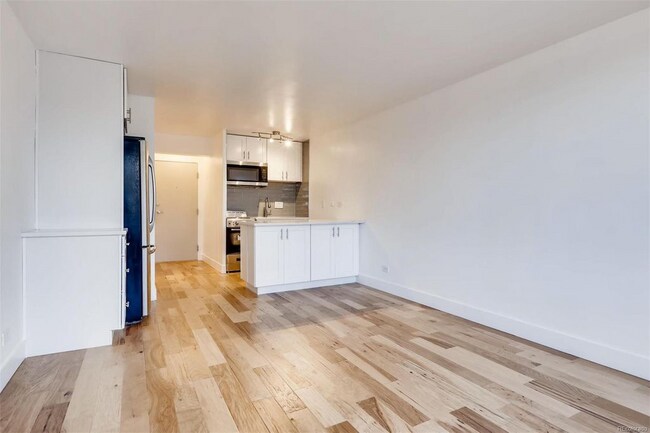 Building Photo - 789 N Clarkson St