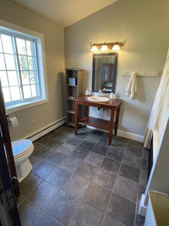 Building Photo - 67 Graham Rd