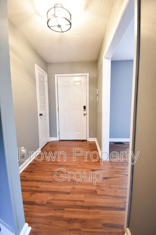 Building Photo - 1733 Swann St