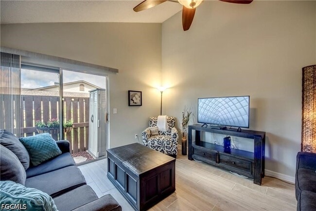 Building Photo - 6337 Royal Woods Dr