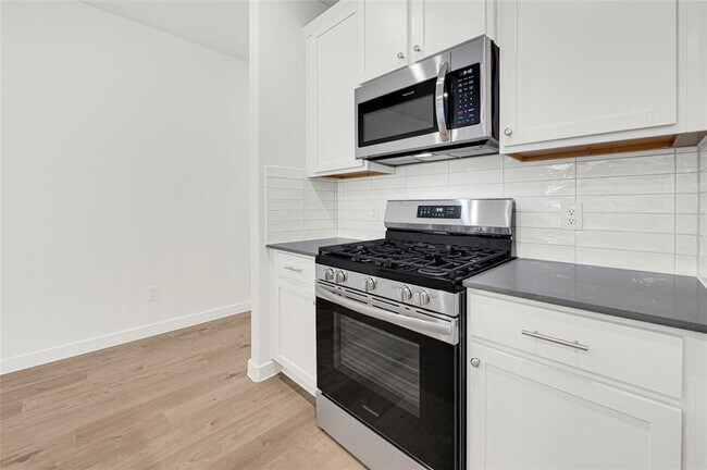 Building Photo - 17123 Bluebonnet Creek Trl