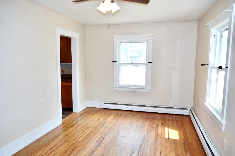 Building Photo - 130 N Corona St
