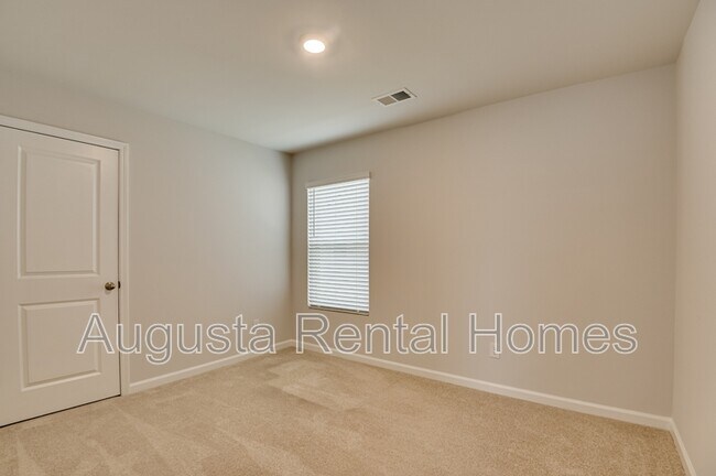 Building Photo - 1414 Deer Hollow Run