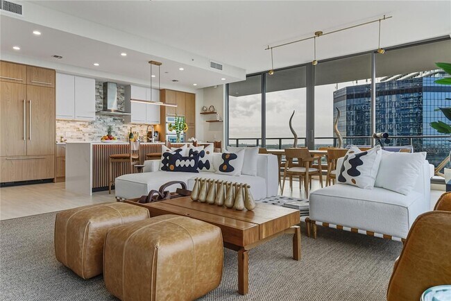 Building Photo - 275 1st Ave S