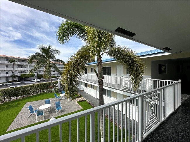 Building Photo - 110 NE 19th Ave