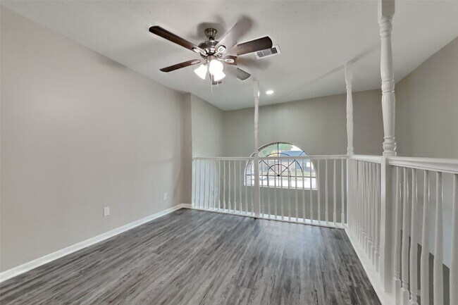 Building Photo - 4715 Brooklawn Dr