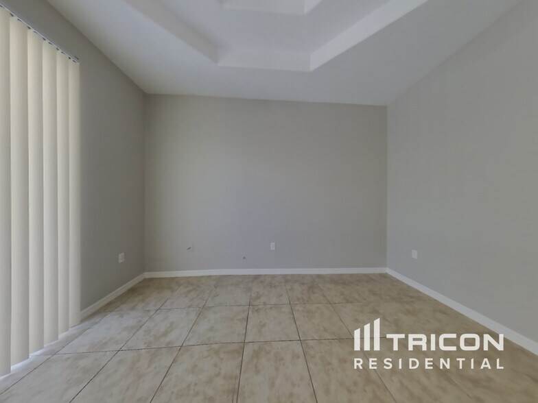 Building Photo - 12229 Helios Ave