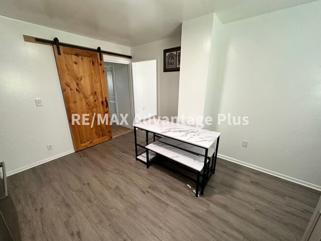 Building Photo - Spacious 4-Bedroom Home in Town of Farmville!