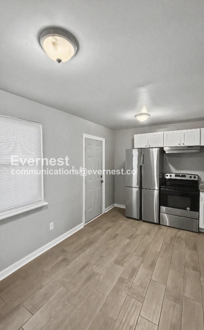 Building Photo - 1319 Minefee St