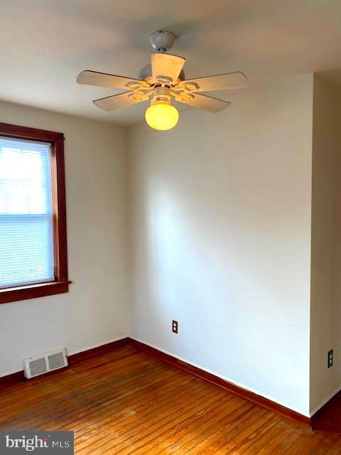 Building Photo - 116 Station Ave