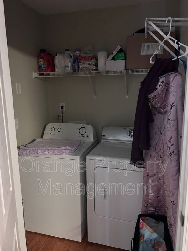 Building Photo - 204 Kelly Rd