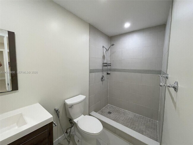 Building Photo - 1447 Towhee St