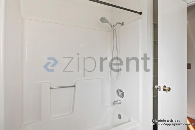 Building Photo - 16931 Sorrel Way