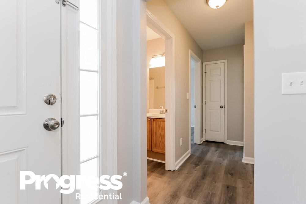 Building Photo - 1243 Brook Farm Ln