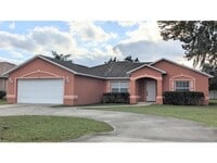 Building Photo - Check this one out!  Open Split Spacious House in Palm Coast, FL!