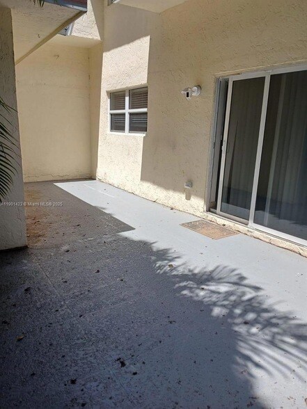 Building Photo - 1945 NW 4th Ave