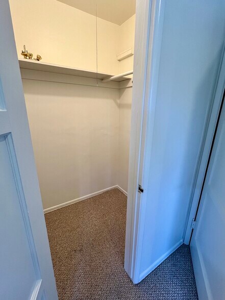 Walk-in closet in primary - 11552 Braddock Dr