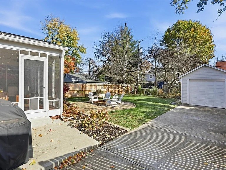 Building Photo - 5873 Kingsley Dr