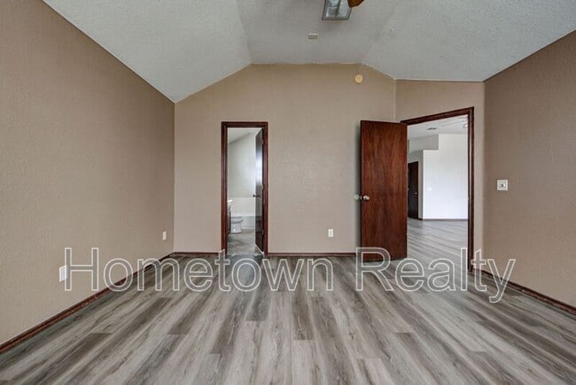 Building Photo - 16416 Oconee Creek Dr