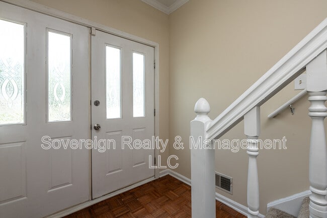 Building Photo - 4028 Elm St