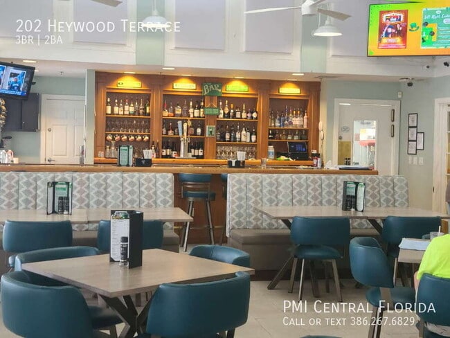 Building Photo - 202 Heywood Terrace