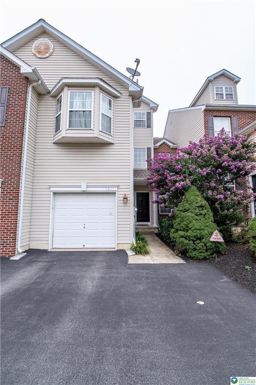 Building Photo - 5811 Fresh Meadow Dr