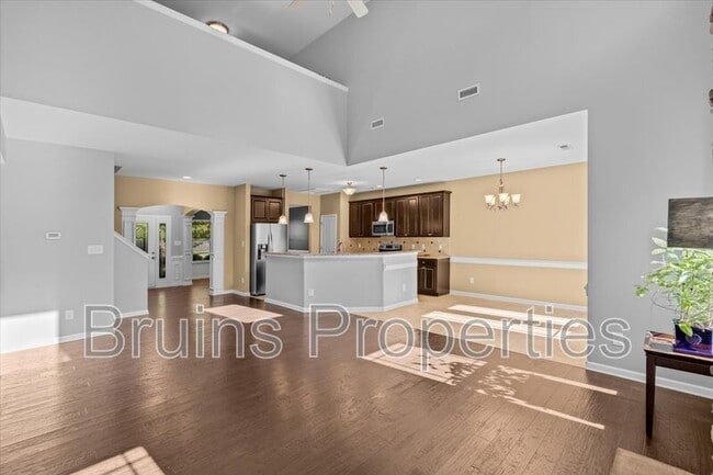 Building Photo - 1814 Castle Gate Ct