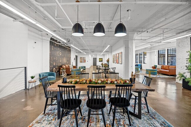 Building Photo - 215 N Santa Fe Ave