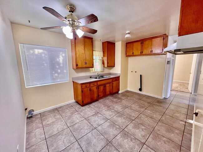 Building Photo - Temple