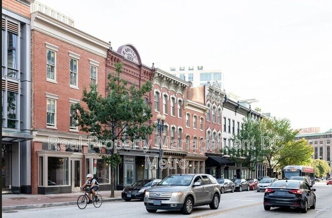 Building Photo - 1112 6th St NW